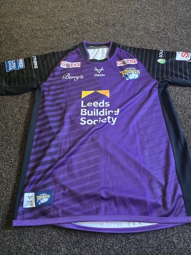 Leeds rhinos rugby super - leeds,