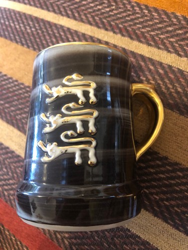 Jersey pottery three lions - jersey,